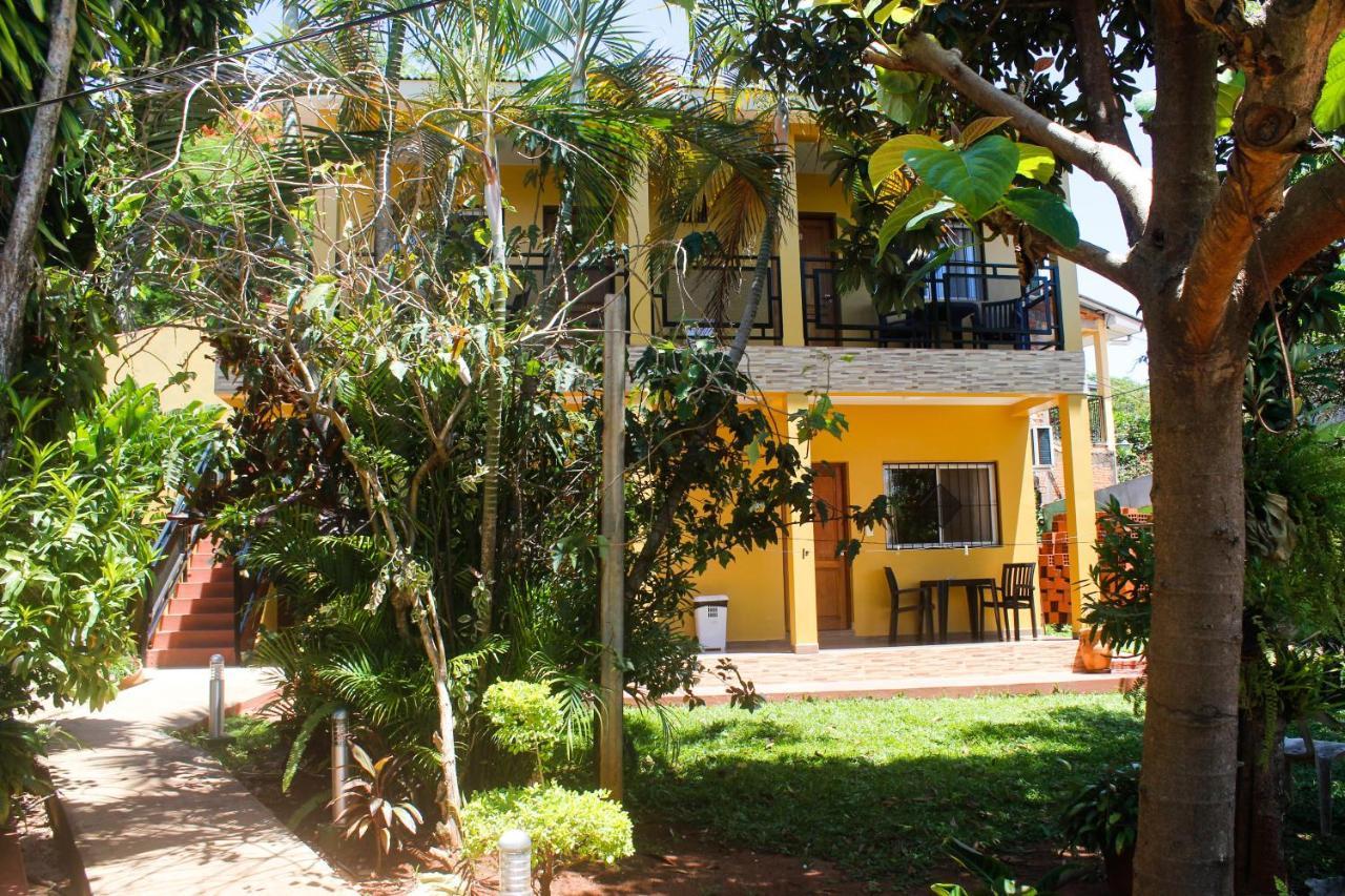 Hospedaje Jose Gorgues Puerto Iguazu Exterior photo